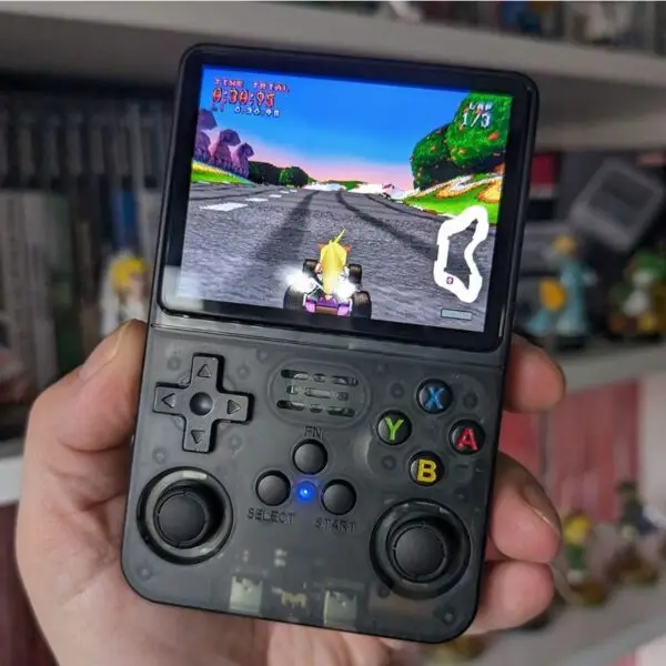 Explora la Consola de Juegos Portátil R36S: Diversión Retro en tus Manos